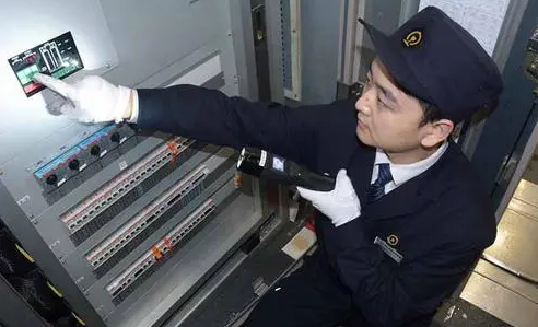 動(dòng)車檢修電源箱的檢查 動(dòng)車檢修電源箱的檢查